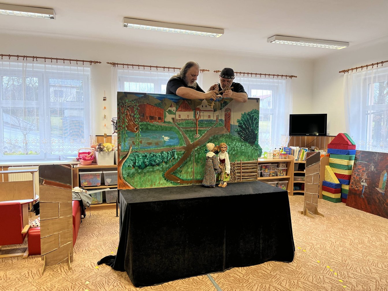 DIVADELNÍ PŘEDSTAVENÍ "STRACH MÁ VELKÉ OČI" - 1