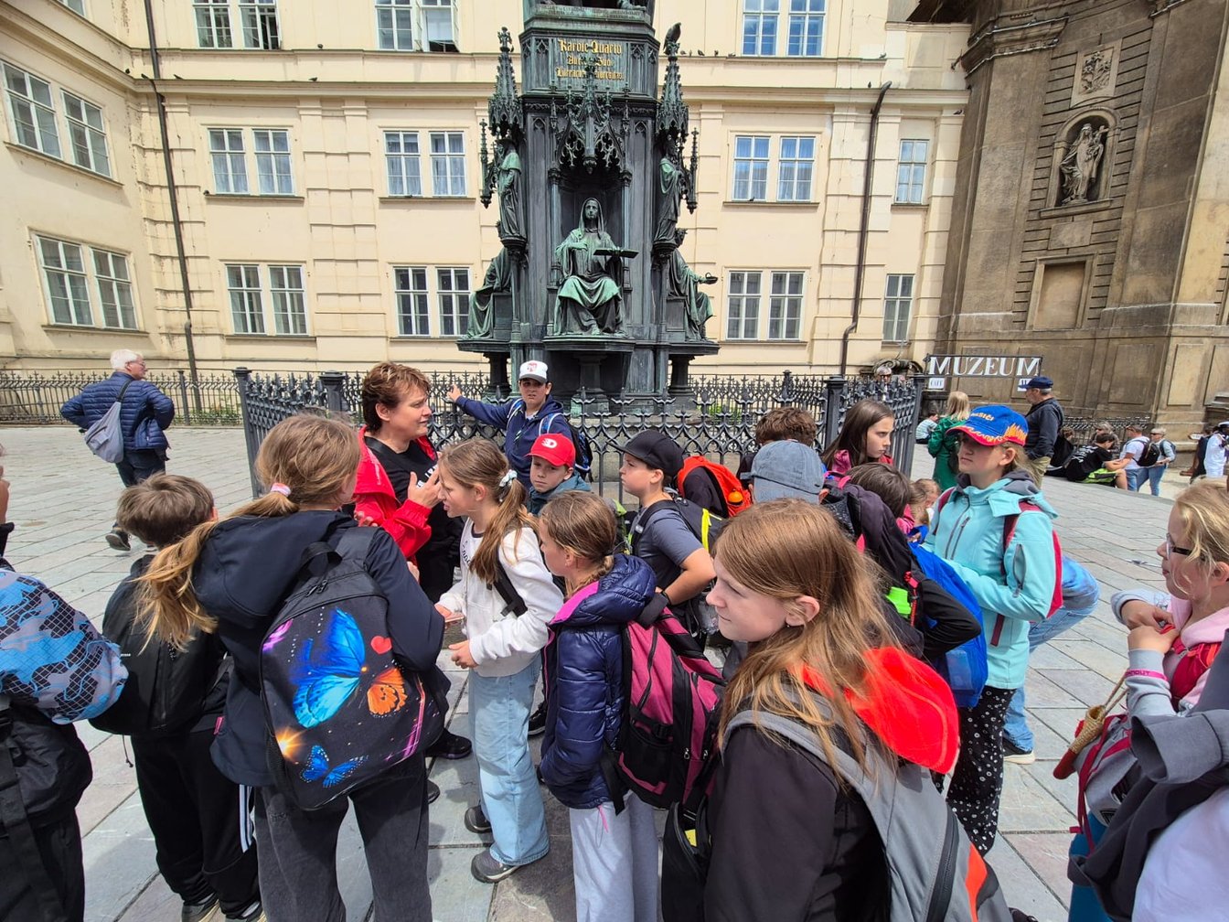 Výlet 5. třídy do Prahy „aneb historie, záhady i hranolky“