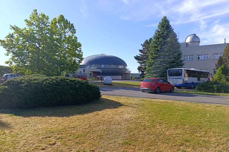VÝLET - PLANETÁRIUM HK