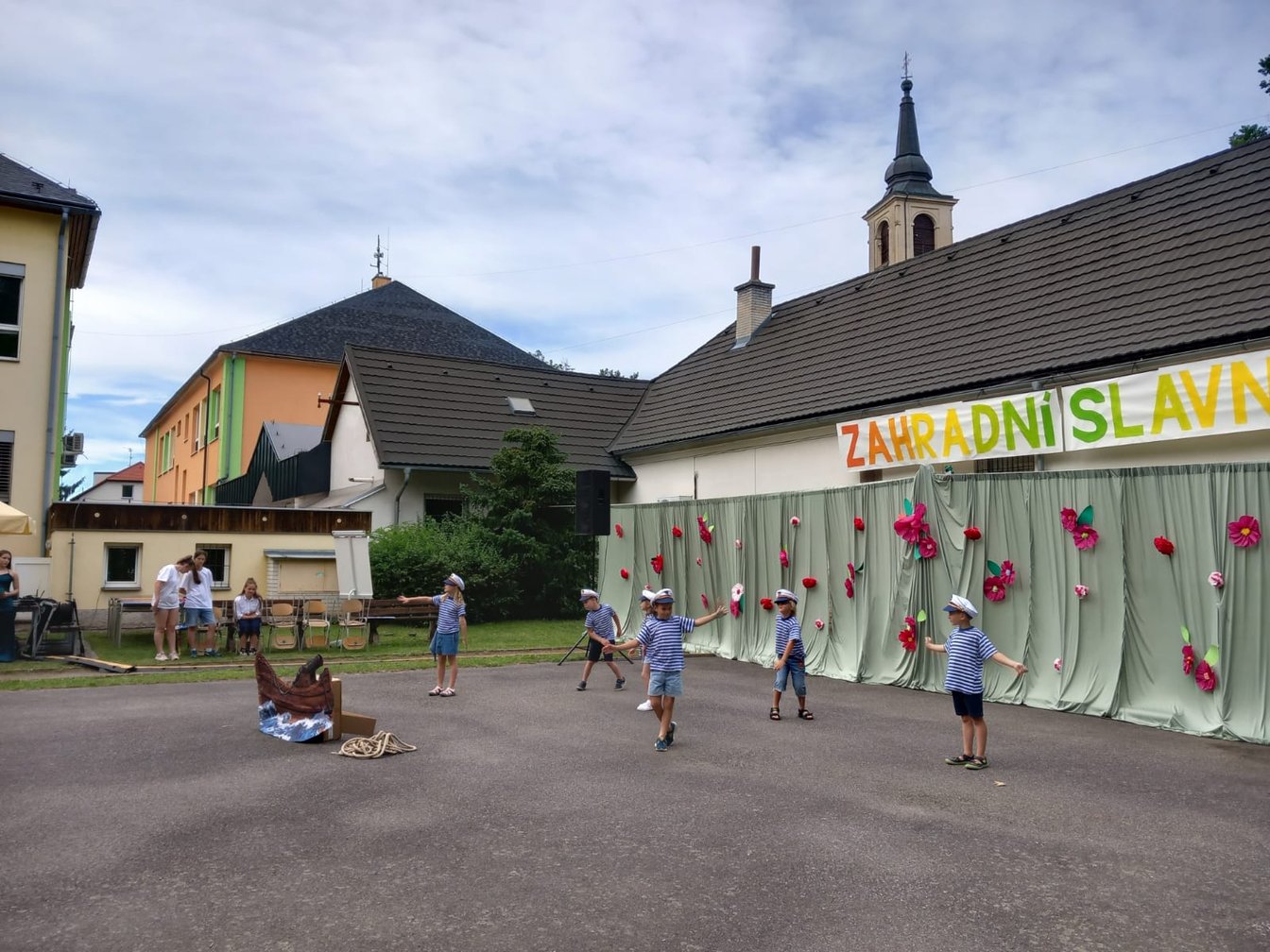 Zahradní slavnost - loučení s předškoláky - 2