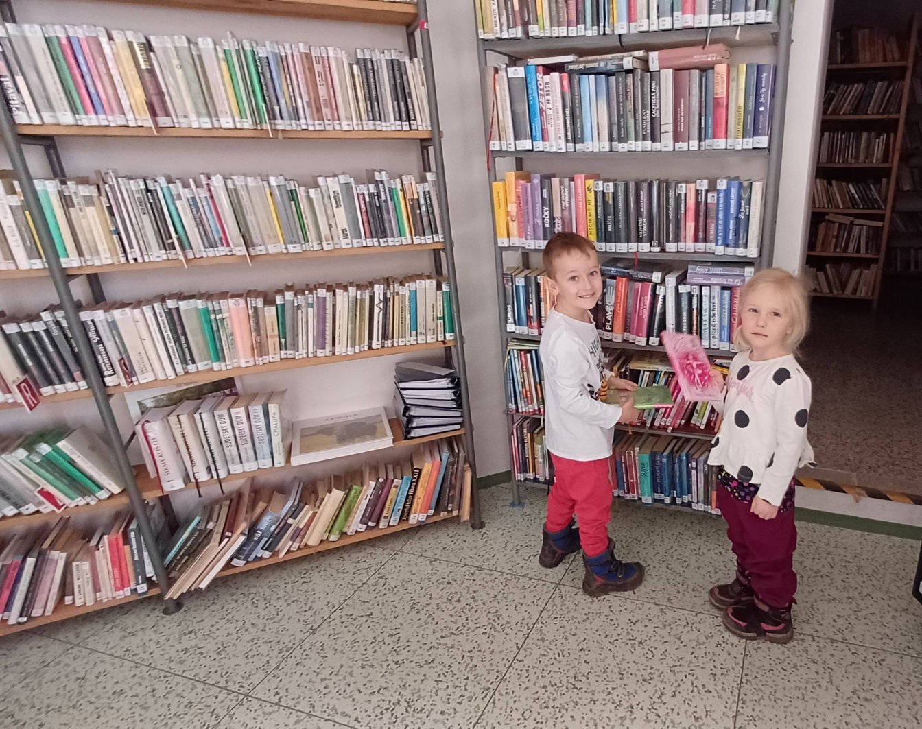 Námořníci v knihovně - 6