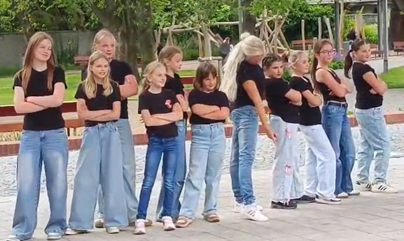 Vystoupení tanečního kroužku TANC-IK