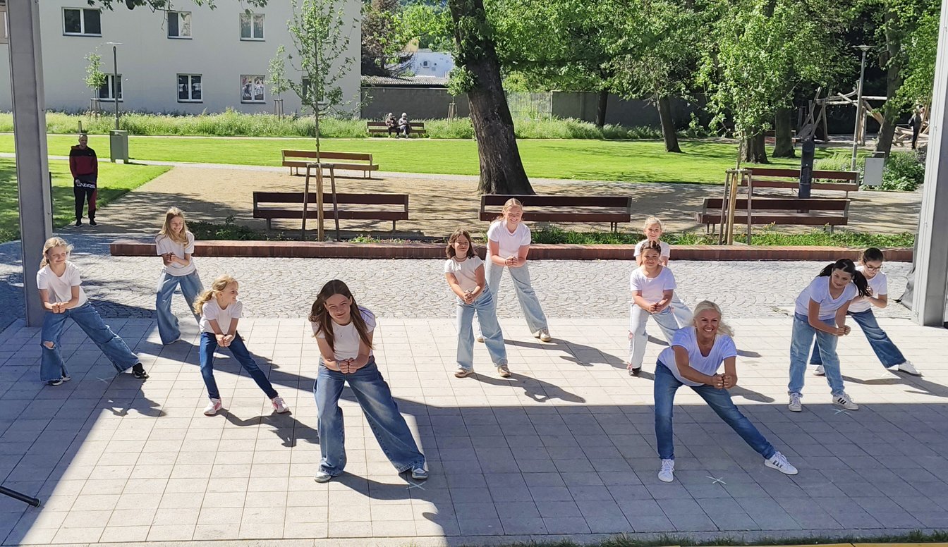 Vystoupení tanečního kroužku TANC-IK