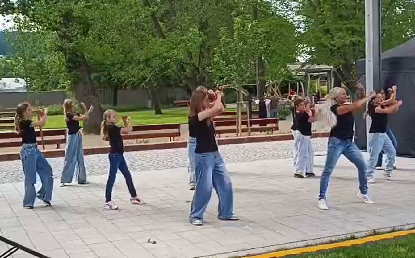 Vystoupení tanečního kroužku TANC-IK